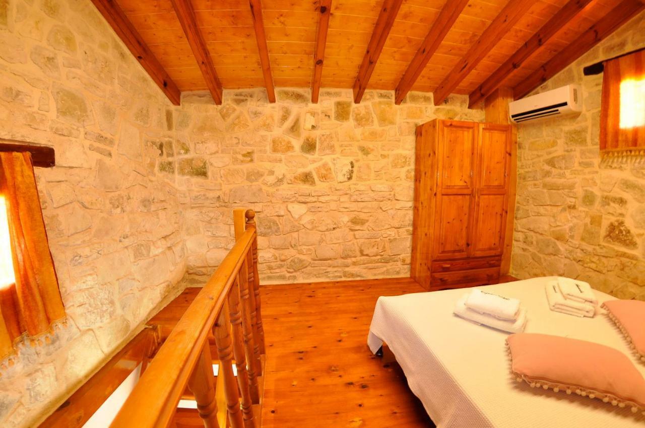 جايوس Adamantia Hotel المظهر الخارجي الصورة